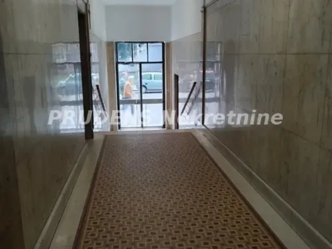 Sale, three bedroom apartment, 80m², Stari Grad, Beograd - image 12