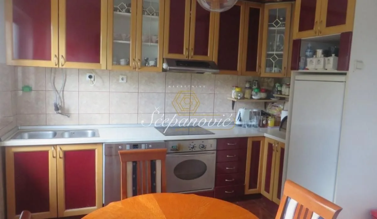 Prodaja, trosoban stan, 67m², Stari grad, Novi Sad