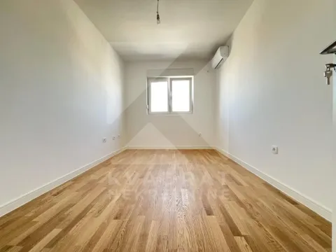 Rent, two bedroom apartment, 65m², Stari Aerodrom, Podgorica - image 5