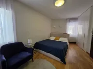 Izdavanje, trosoban stan, 120m², Stari Grad, Budva - image 17