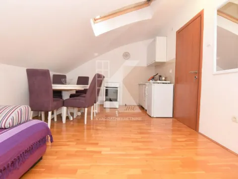 Prodaja, trosoban stan, 94m², 1 maj, Podgorica - image 2