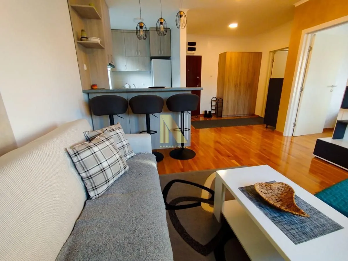 Izdavanje, jednosoban stan, 42m², Telep, Novi Sad Sve Podlokacije