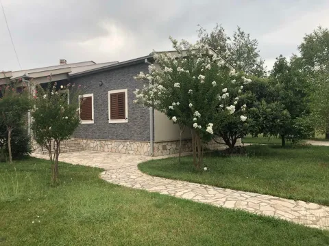 Prodaja, kuća, 202m2, Velje Brdo, Podgorica Prodaja, kuća, 202m2, Velje Brdo, Podgorica