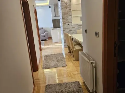 Izdavanje, trosoban stan, 70m², Grbavica, Novi Sad Sve Podlokacije - image 18