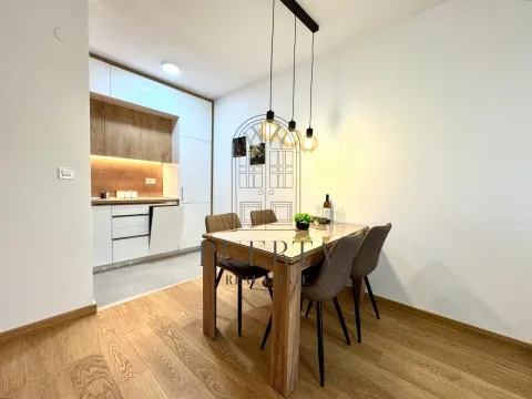 Izdavanje, jednosoban stan, 46m², City Kvart, Podgorica - image 5