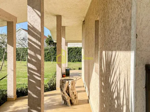 Sale, house, 128m², Centar, Bar - image 12