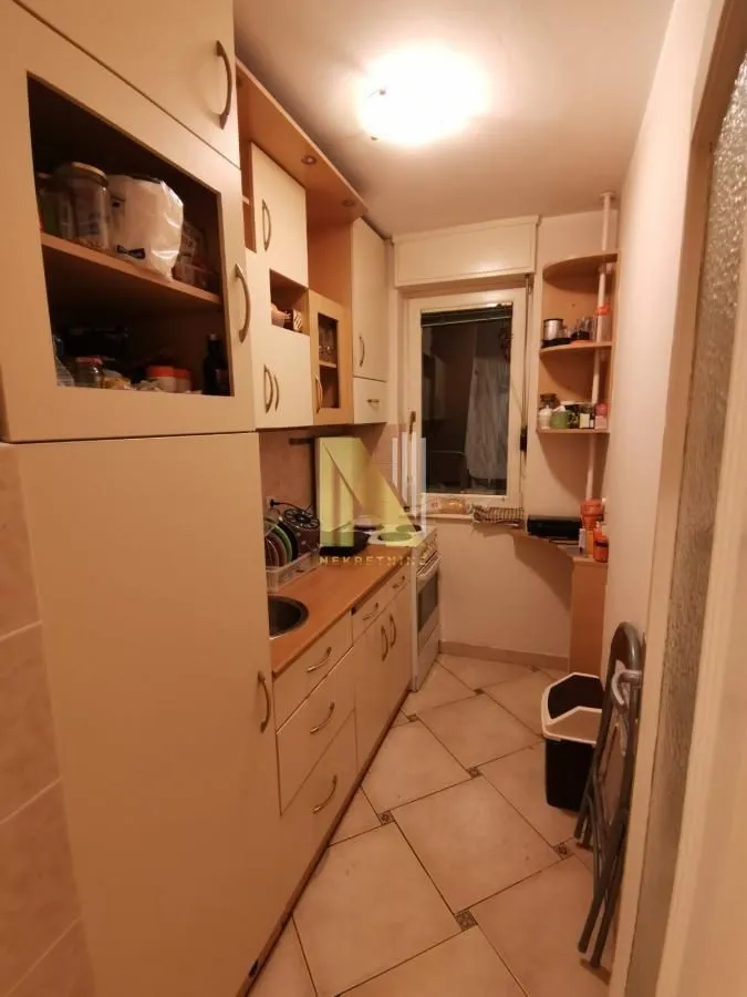 Izdavanje, dvosoban stan, 43m², Grbavica, Novi Sad Sve Podlokacije