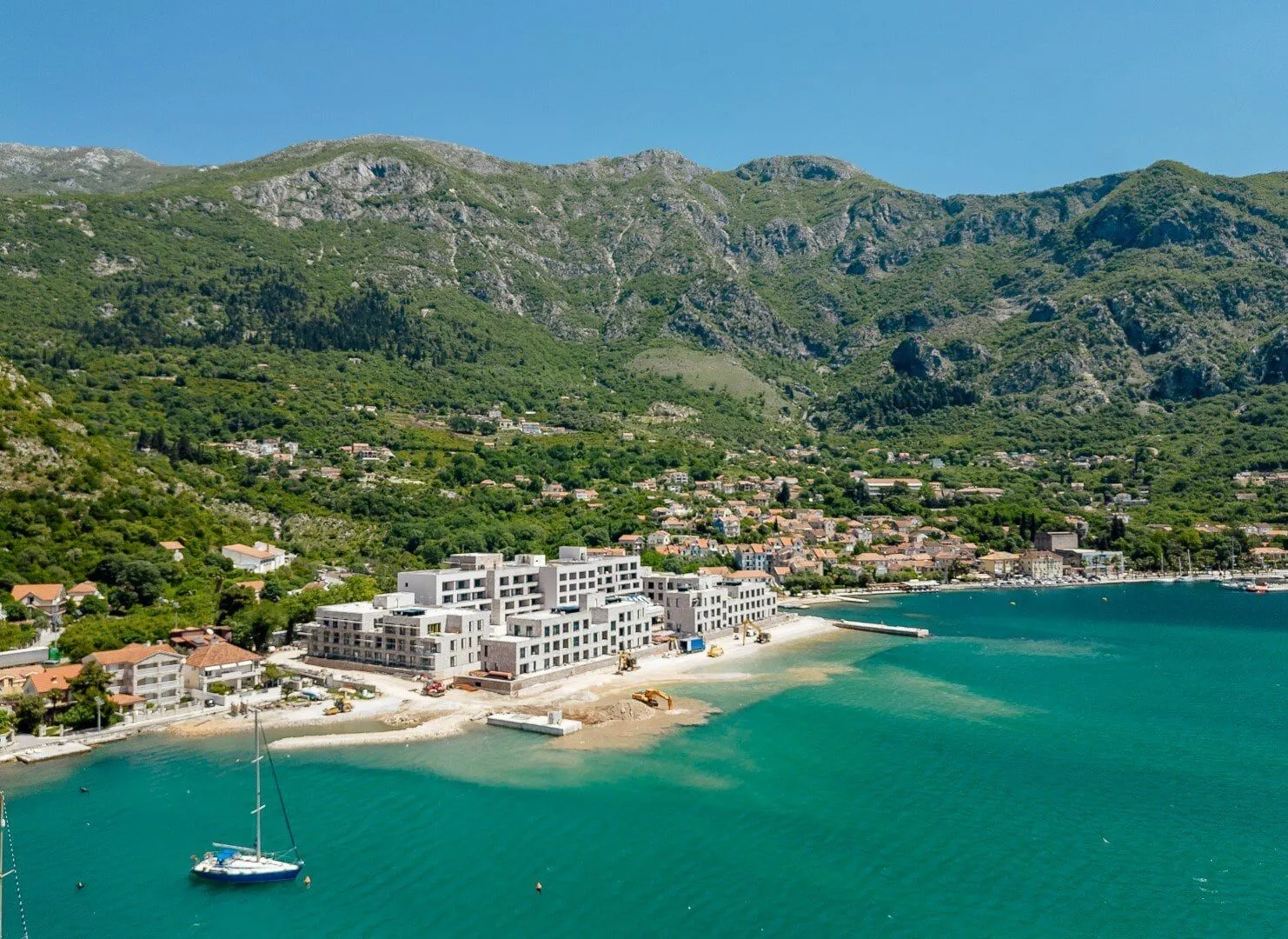 Prodaja, dvosoban stan, 88m², Risan, Kotor