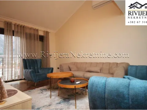 Prodaja, četvorosoban stan, 105m², Dobrota, Kotor - image 1