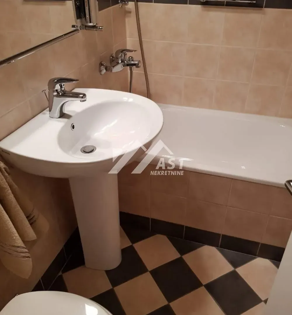 Izdavanje, stan, 25m², Liman 3, Novi Sad Sve Podlokacije