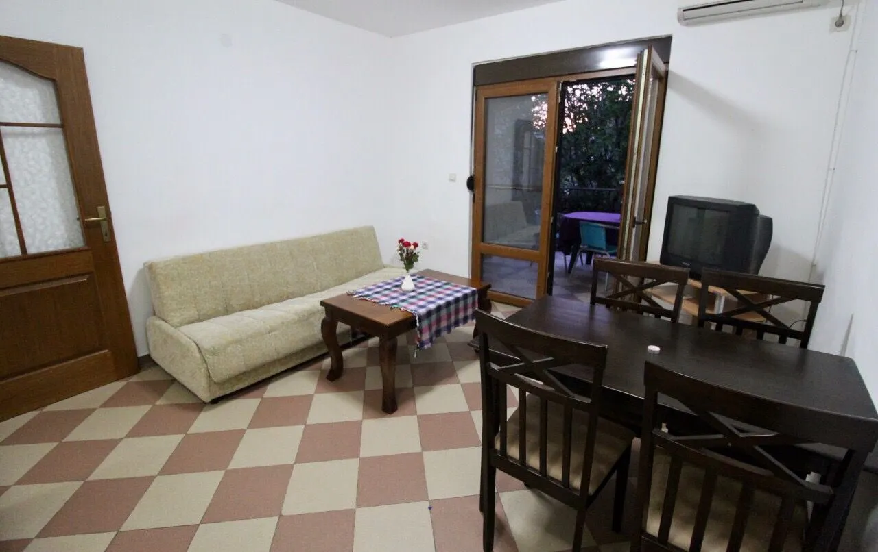 Sale, house, 220m², Bar, Crna Gora