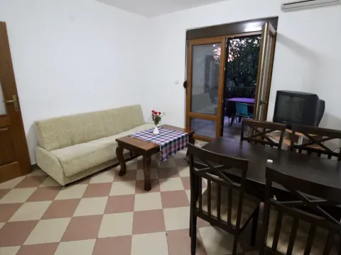 Sale, house, 220m², Bar, Crna Gora - image 4