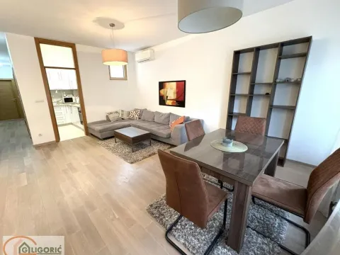 Izdavanje, trosoban stan, 70m², Kalenić Pijaca, Vračar Sve Podlokacije - image 4