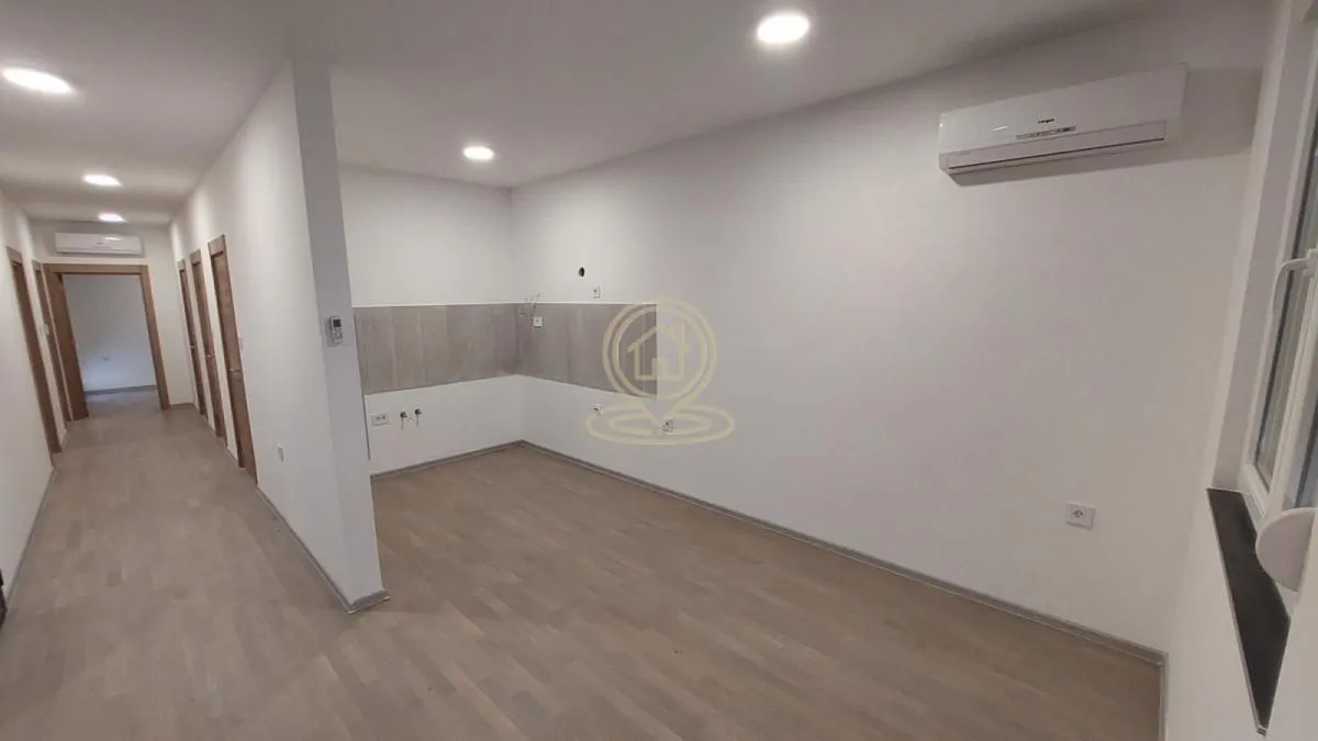 Prodaja, četvorosoban stan, 78m², Sremska Kamenica, Petrovaradin