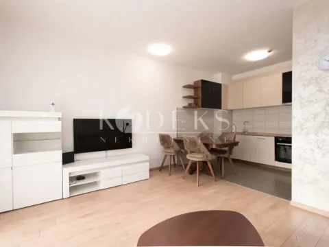 Izdavanje, dvosoban stan, 75m², City Kvart, Podgorica - image 4