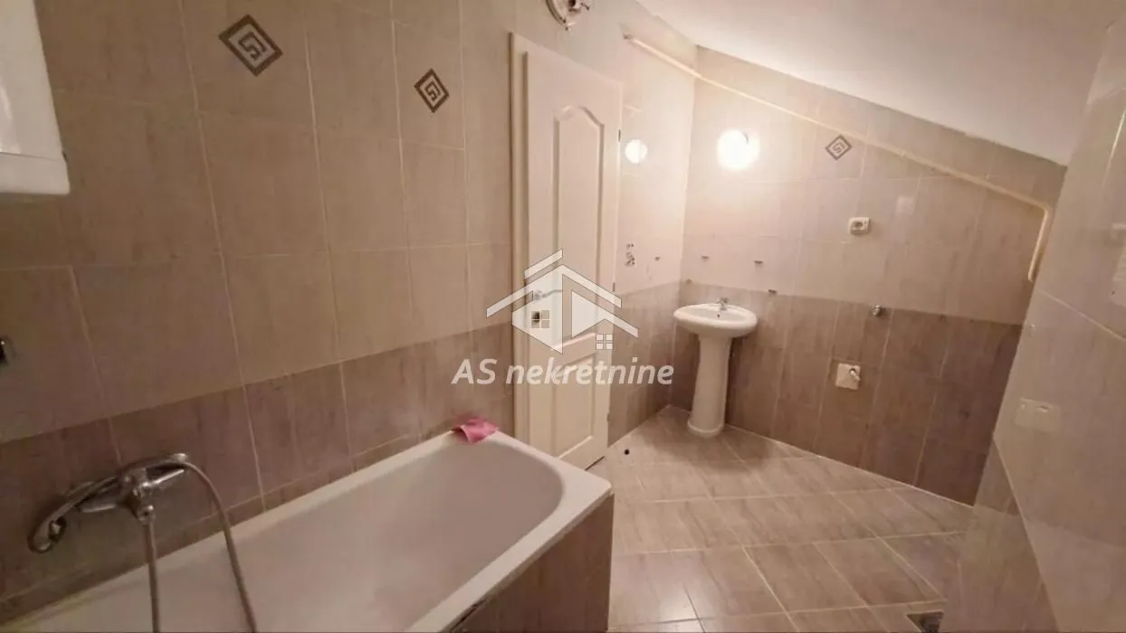 Prodaja, dvosoban stan, 50m², Žarkovo, Beograd