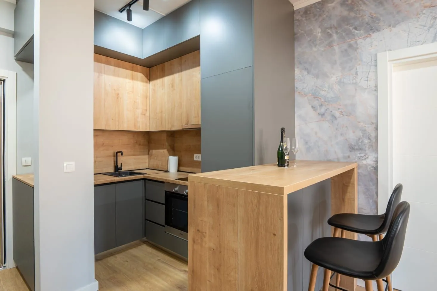 Rent, one bedroom apartment, 46m², Centar, Bar
