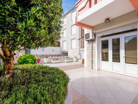 Sale, hospitality venue, 1256m², Podkošljun, Budva - image 12