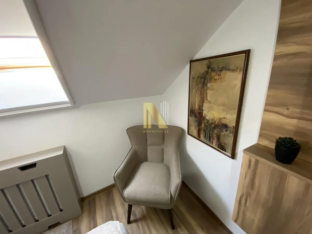 Izdavanje, dvosoban stan, 50m², Centar, Novi Sad