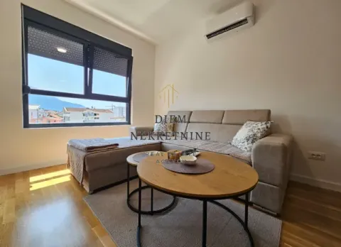 Rent, one bedroom apartment, 44m², Šušanj, Bar - image 12
