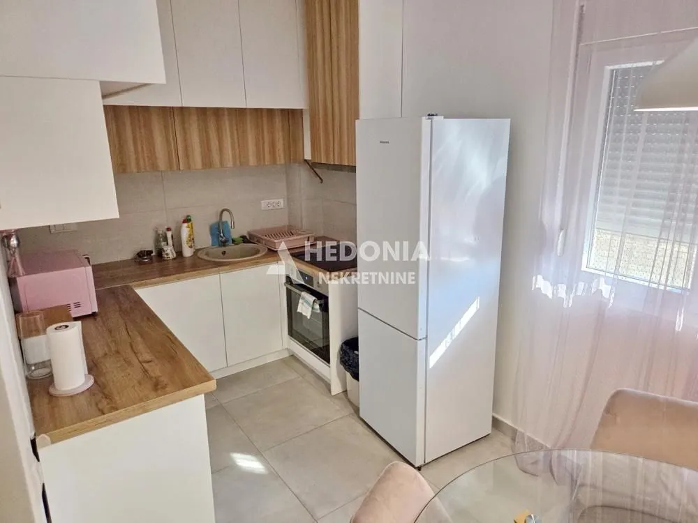 Izdavanje, trosoban stan, 73m², Nova Pazova, Stara Pazova