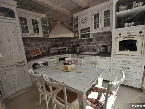 Prodaja, kuća, 105m², Tivat, Crna Gora - image 11