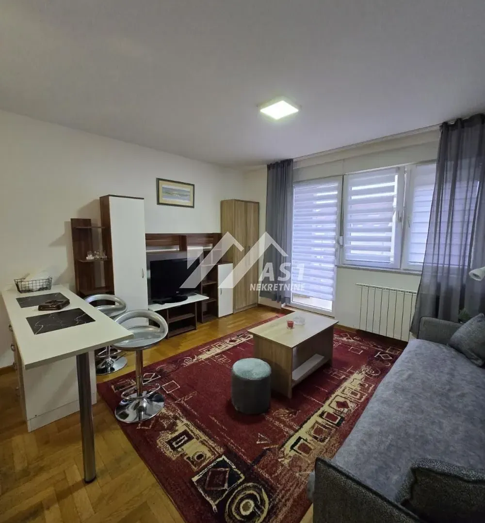 Rent, apartment, 33m², Grbavica, Novi Sad Sve Podlokacije