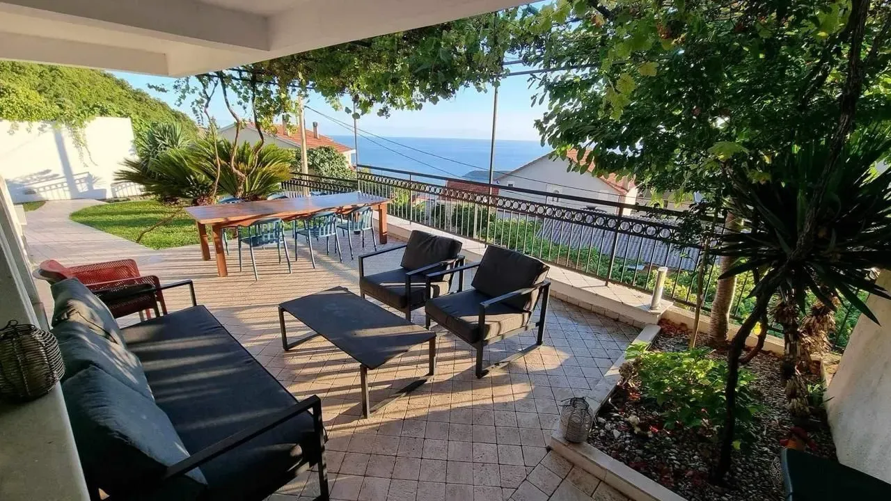 Rent, two bedroom apartment, 80m², Prijevor, Herceg Novi