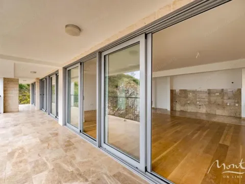 Sale, three bedroom apartment, 160m², Pržno, Budva - image 12