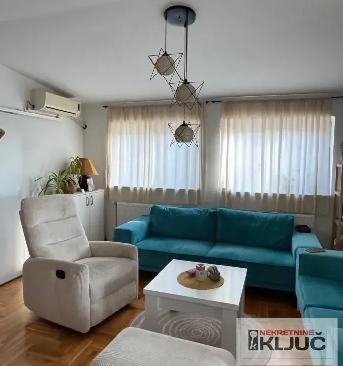 Prodaja, trosoban stan, 69m², Lipov gaj, Novi Sad Sve Podlokacije