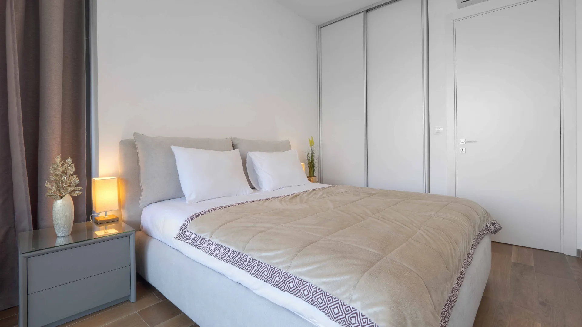Rent, two bedroom apartment, 68m², Centar, Budva