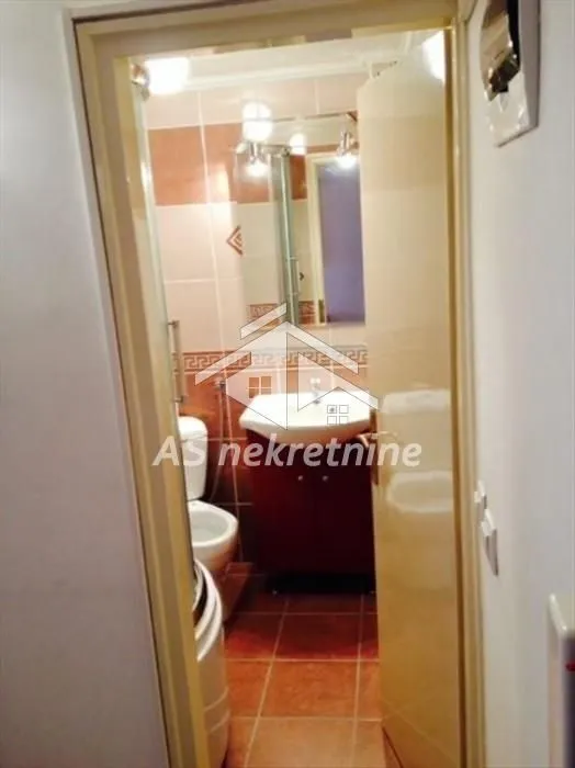 Izdavanje, jednosoban stan, 35m², Novi Beograd Blok 1 Fontana, Novi Beograd Sve Podlokacije
