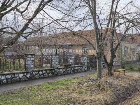 Sale, land lot, 2200m², Petrovčić, Surčin - image 2