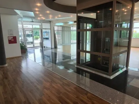 Izdavanje, poslovni prostor, 650m², Nova Pazova, Stara Pazova - image 3