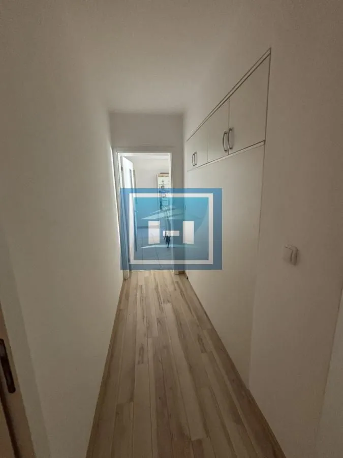 Izdavanje, trosoban stan, 79m², Centar, Jagodina