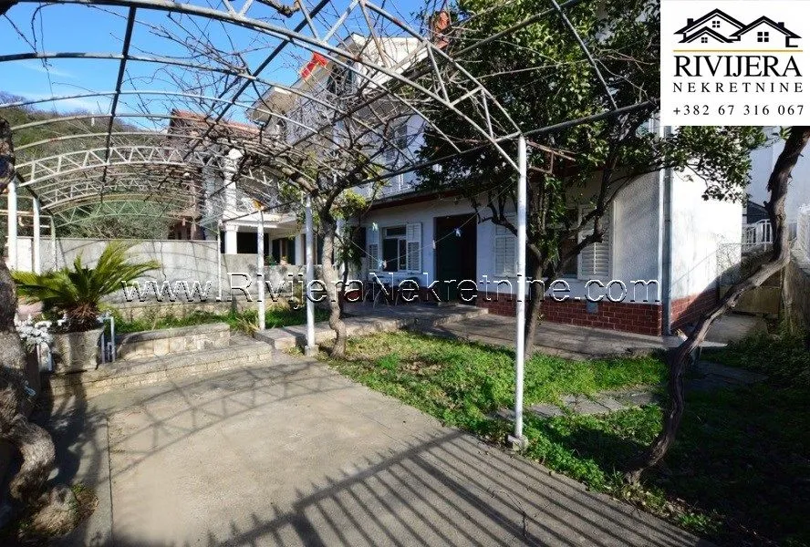 Prodaja, kuća, 245m², Igalo, Herceg Novi