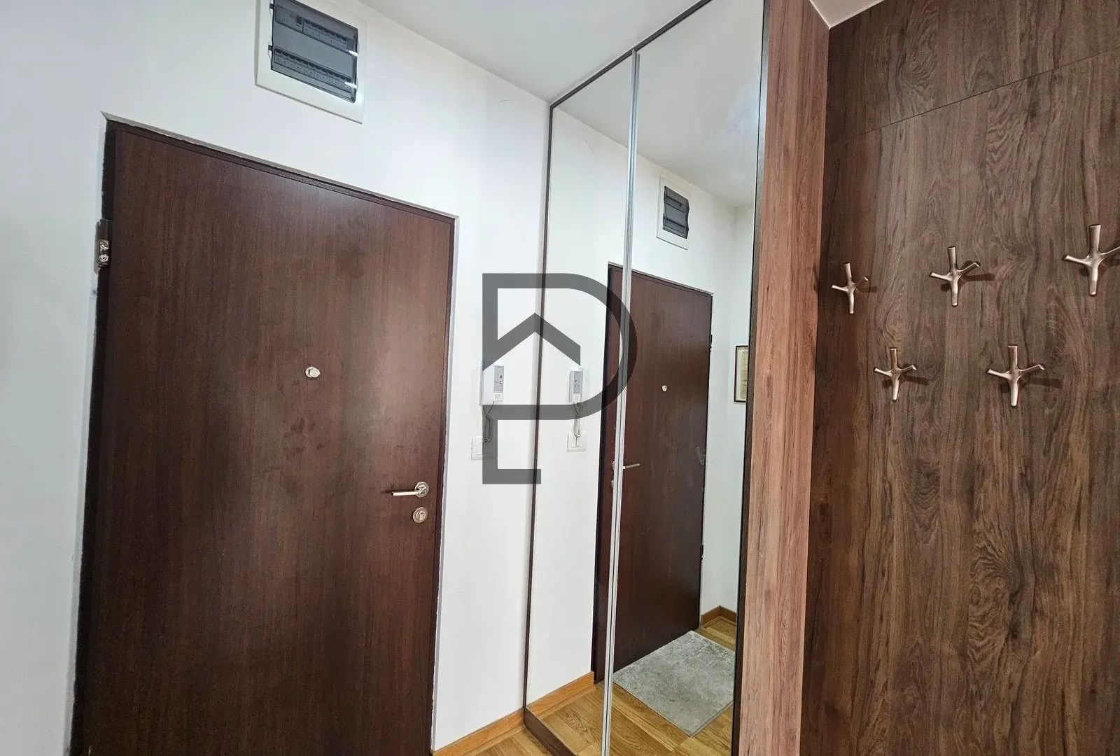 Rent, one bedroom apartment, 45m², City Kej, Podgorica