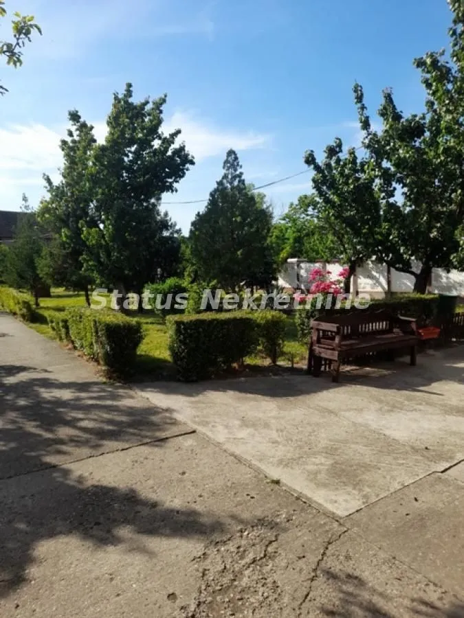 Prodaja, kuća, 875m², Kać, Novi Sad Sve Podlokacije