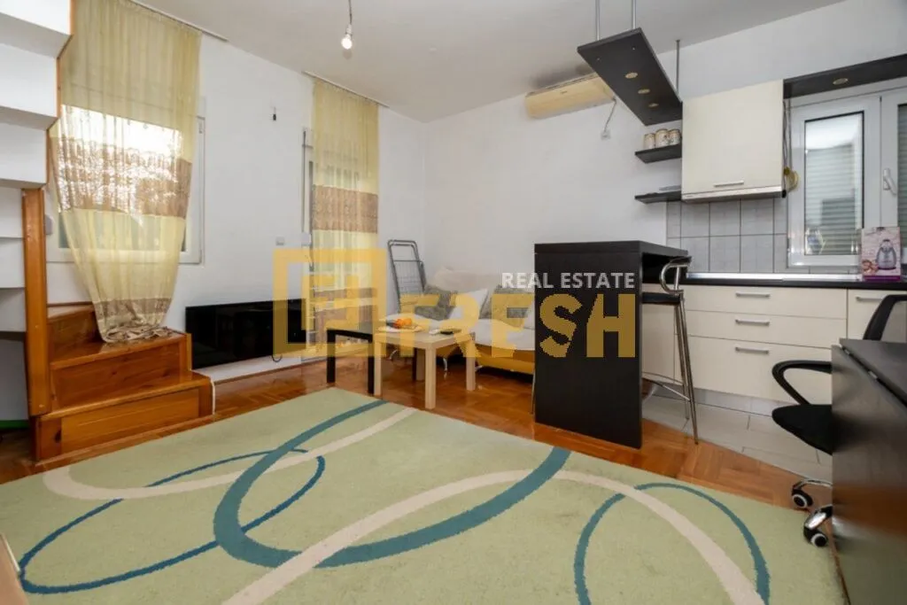 Prodaja, dvosoban stan, 50m², Tološi, Podgorica