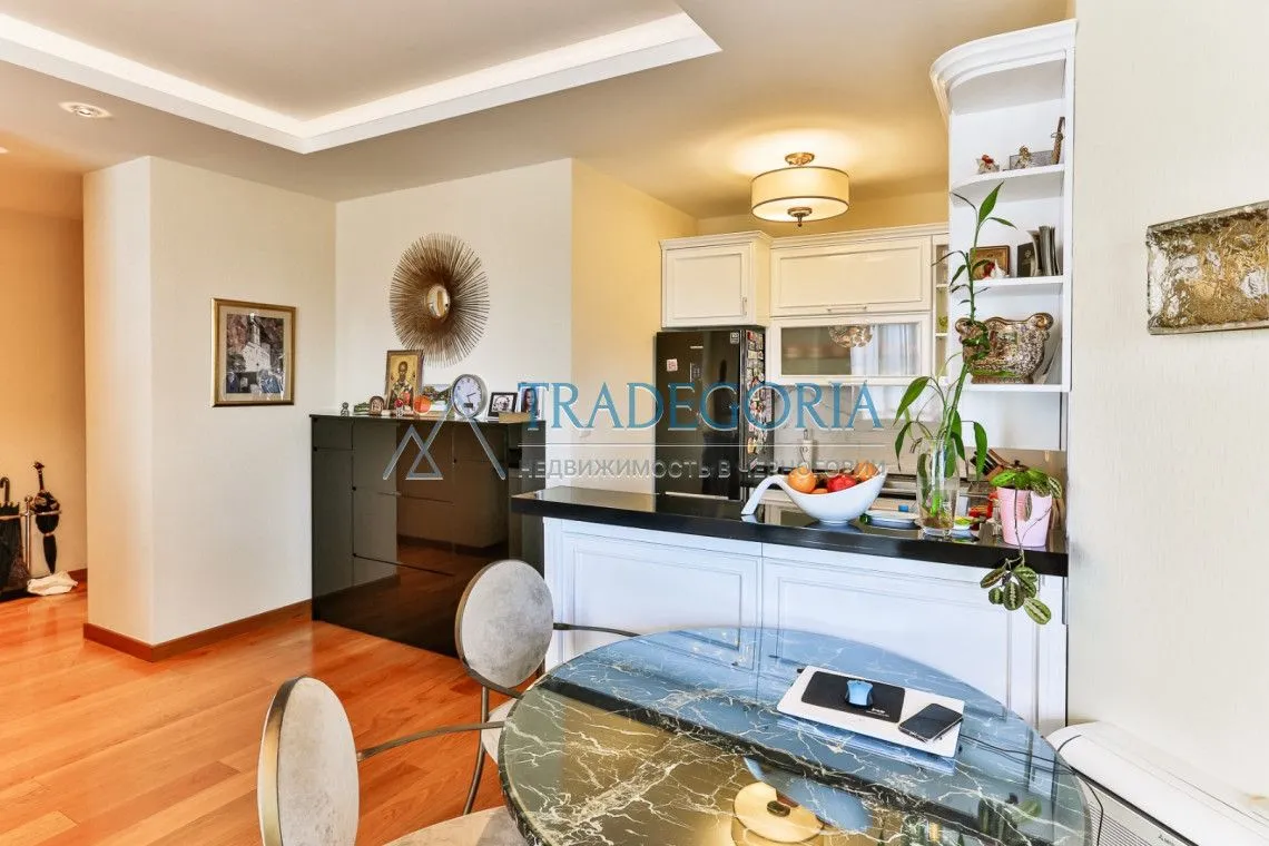 Prodaja, dvosoban stan, 72m², Budva, Crna Gora