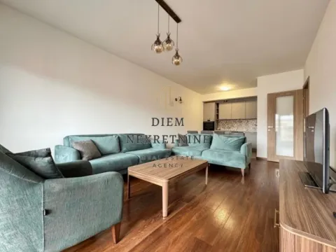 Izdavanje, dvosoban stan, 70m², Master Kvart, Podgorica - image 2