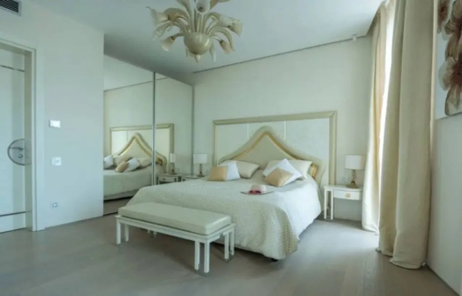 Sale, four bedroom apartment, 308m², Dukley Gardens, Budva