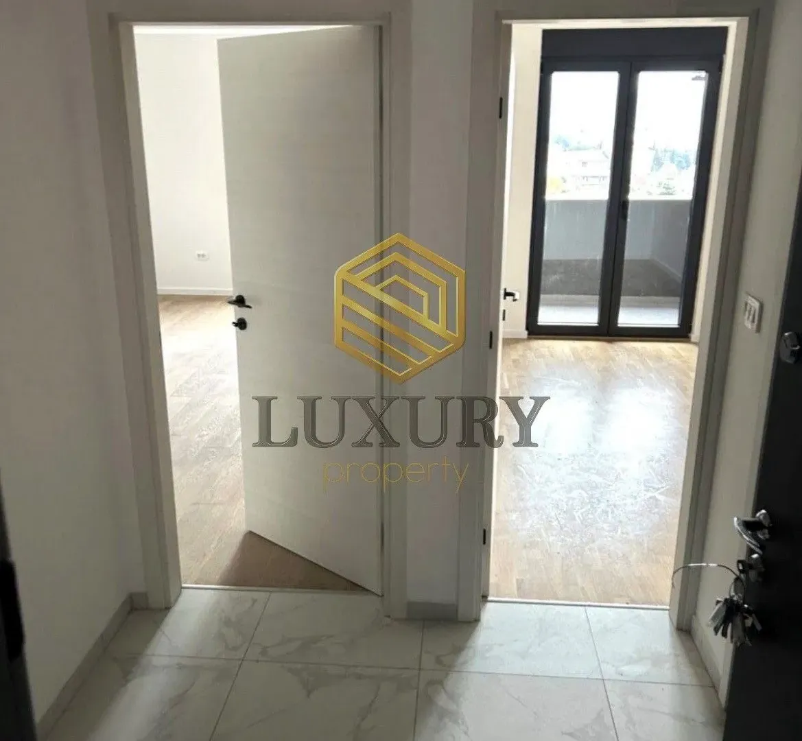 Prodaja, jednosoban stan, 43m², Stari Aerodrom, Podgorica