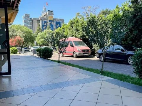 Rent, office space, 35m², Preko Morače, Podgorica - image 10