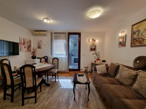 Prodaja, stan, 47m², Južni Bulevar, Vračar Sve Podlokacije - image 2