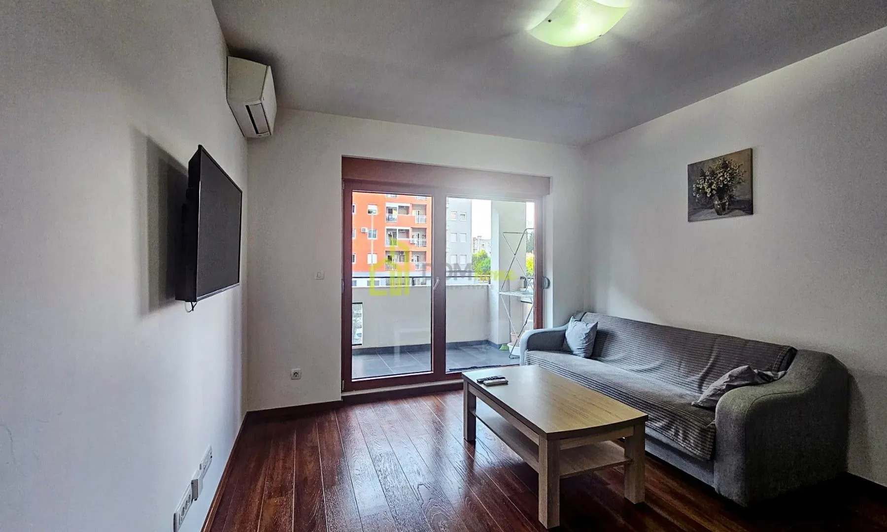 Izdavanje, jednosoban stan, 50m², Master Kvart, Podgorica