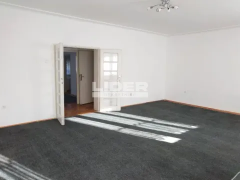 Rent, office space, 80m², Voždovac Sve Podlokacije, Beograd