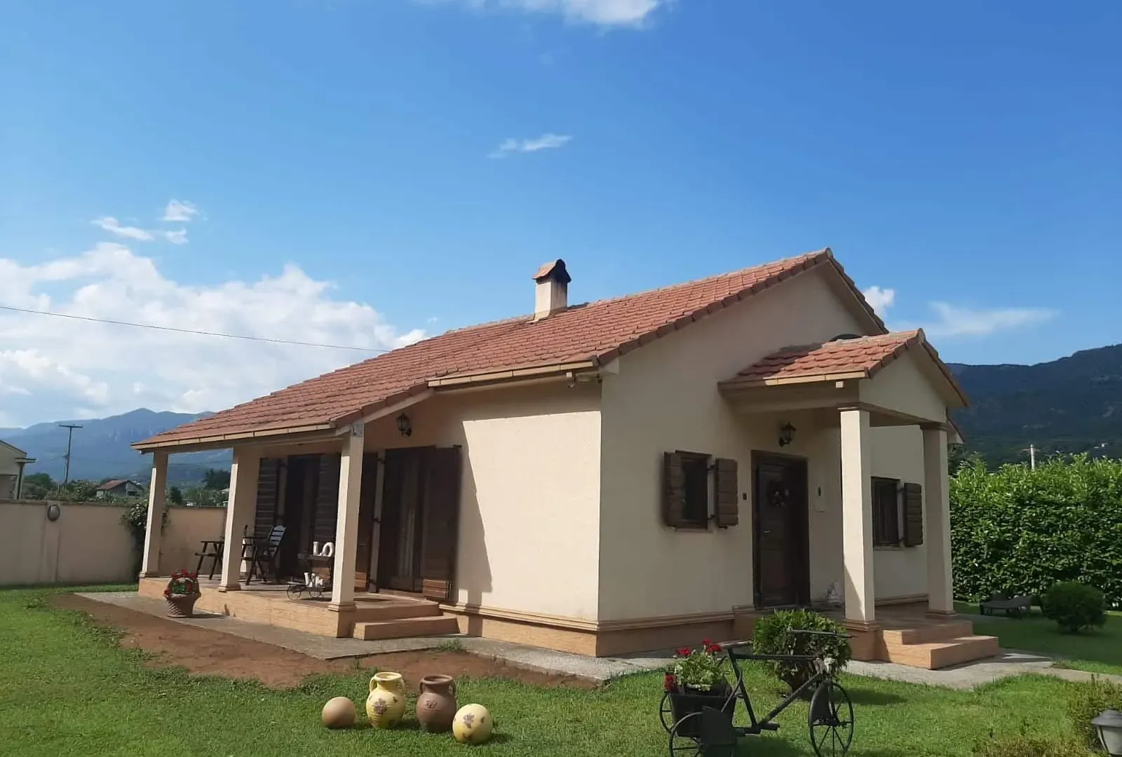 Prodaja, kuća, 106m², Podgorica, Crna Gora