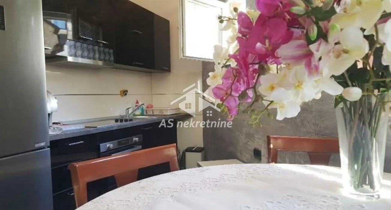 Izdavanje, dvosoban stan, 53m², Lekino Brdo, Voždovac Sve Podlokacije