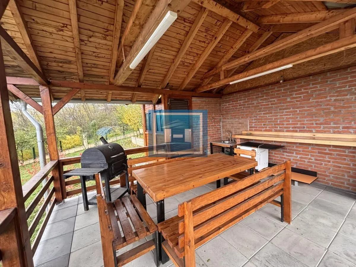 Prodaja, kuća, 220m², Đurđevo brdo, Jagodina